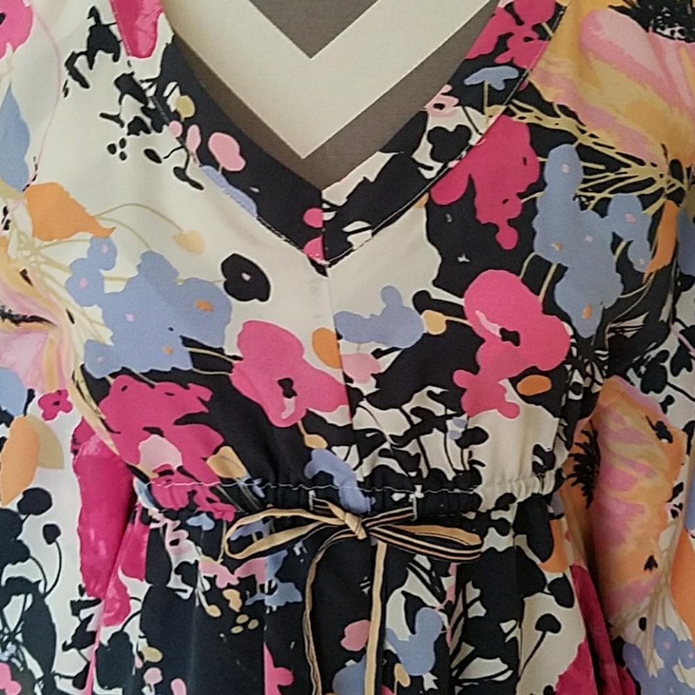 Summer blouse - Picture 2 of 2